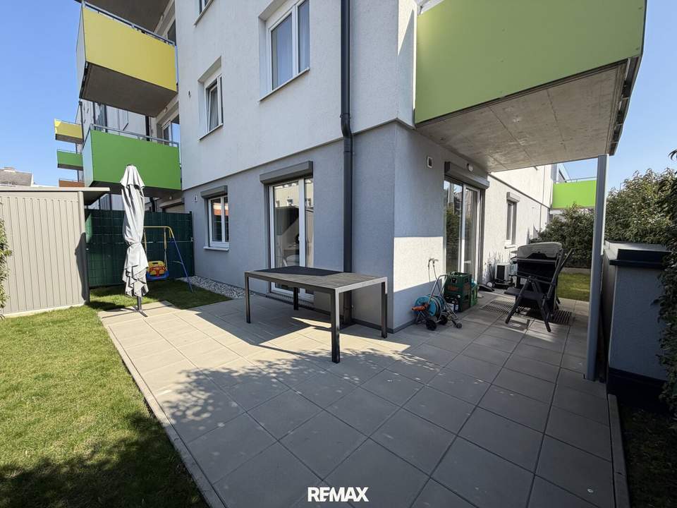 Moderne & zentrale 2-Zimmer-Eigentumswohnung mit Garten und Tiefgaragenplatz