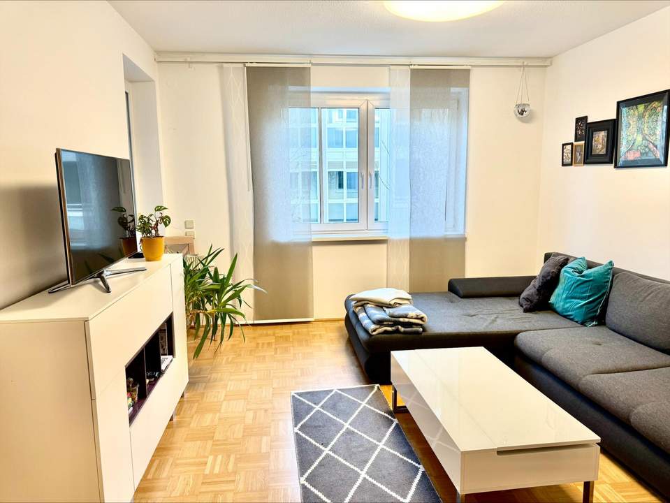 Attraktive Erdgeschosswohnung mit Loggia - inkl. Tiefgaragenstellplatz
