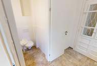 2-Zimmer-Wohnung mit großzügiger Loggia in saniertem Altbau