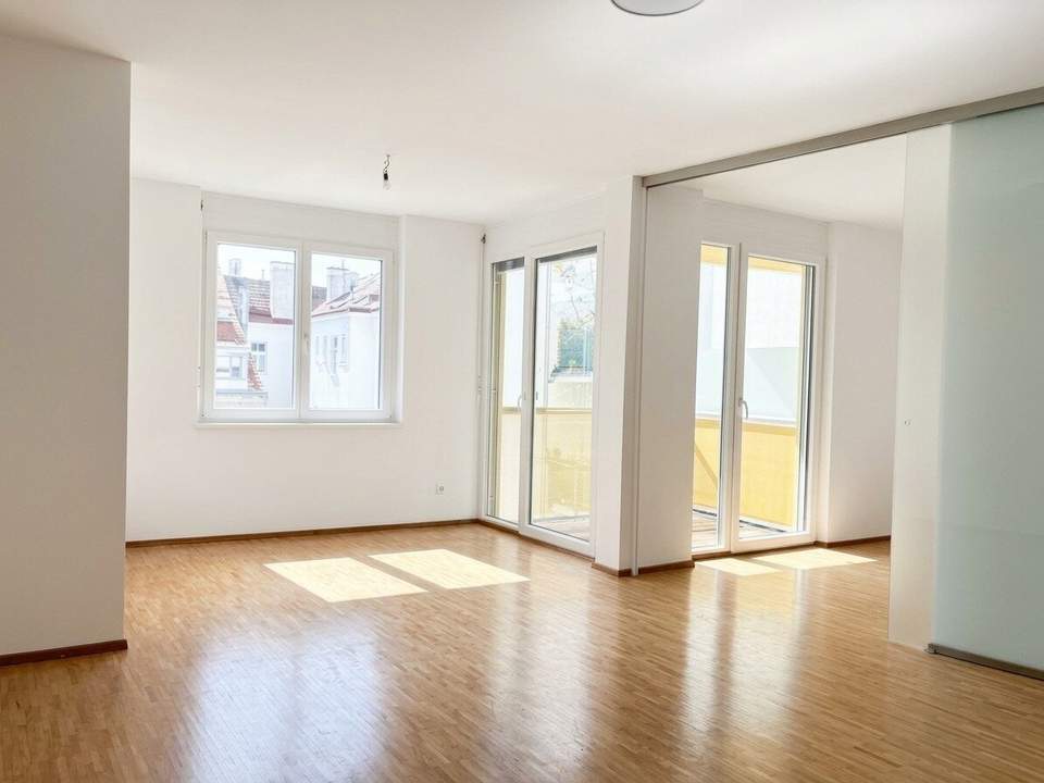 ZUM VERLIEBEN! ENTZÜCKENDE HOFSEITIGE 2-ZIMMER-WOHNUNG IM 3. LIFTSTOCK MIT BALKON - U3-NÄHE