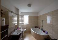 Modernisierter Vierkanthof mit großem Innenhof in ruhiger Lage!!! (Provisionsfrei)