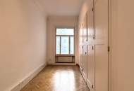 1040! Altbaubüro/teilbar mit 4 Balkonen Nähe Karlsplatz!