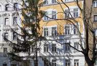 Großzügige sanierte 2-Zimmer-Altbauwohnung mit Potenzial und Ruhelage