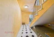 Große Villa thronend über Feldkirch mit Baulandreserve