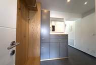 Stadthausflair in Perchtoldsdorf mit Burgblick | Exklusive Maisonettewohnung mit Terrasse & Eigengarten | 3 Zimmer | ca. 115 m² | Schremsgasse