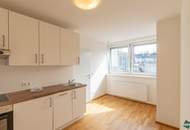 Helle 2-Zimmer-DG-Wohnung mit Terrasse unweit vom Hauptbahnhof