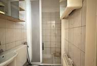 Wiener Altbau mit Potenzial – 2-Zimmer-Ruhelage mit grünem Innenhofblick