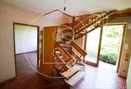 Sanierungsbedürftiges Einfamilienhaus mit Fernsicht in Grünruhelage!