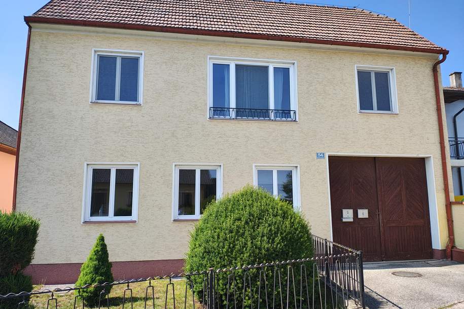 GROSSZÜGIGES LANDHAUS MIT GESCHLOSSENEM INNENHOF UND NEBENGEBÄUDEN IN PARADIESISCHER GRÜNRUHELAGE MIT GROSSEM GRUNDSTÜCK, Haus-kauf, 285.000,€, 3435 Tulln