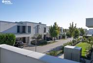 Urlaubsstimmung in Ruhelage - 100m² Eigentumswohnung, Wohnküche, Balkon, 3 Schlafzimmer, 2 Bäder, Parkplatz, Carport und Pool!