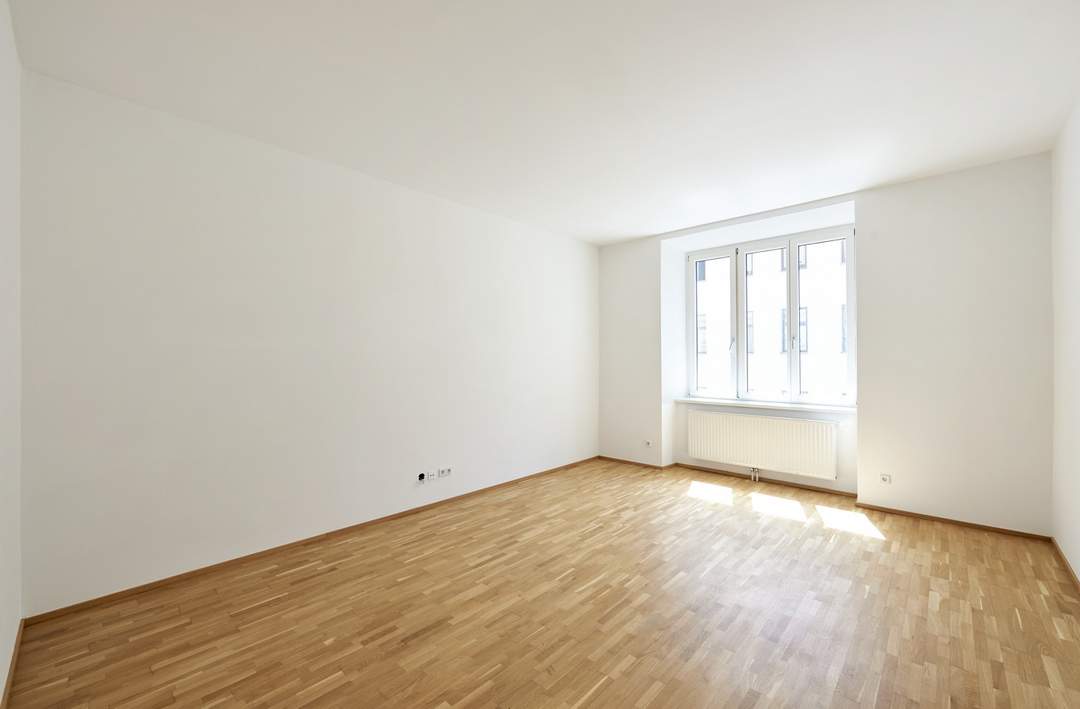 Charmante 2-Zimmer-Wohnung mit Loggia in den Innenhof!