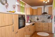 Gepflegtes Wohnhaus mit zwei Wohneinheiten, Terrasse und Doppelgarage im Zentrum von Sierning!