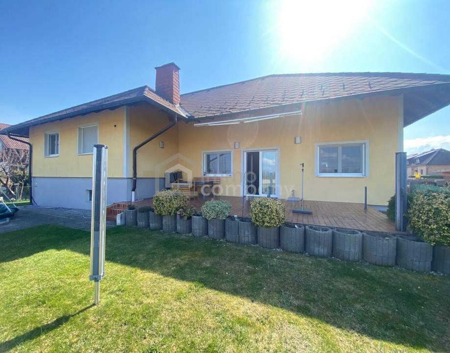 Großes Einfamilienhaus in ruhiger Naturlage mit einzigartigem Ausblick und Ausbaupotenzial!
