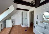 Haus mit ca. 275 m² Wohnfläche, ca. 2.200 m² Grund – ideal für Großfamilien, sanierungsbedürftig!