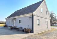 Gepflegte, geräumige Mietwohnung im stilechten Bauernhaus