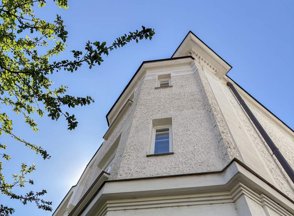Altbauflair in Sievering: Großzügige Wohnung mit Erker