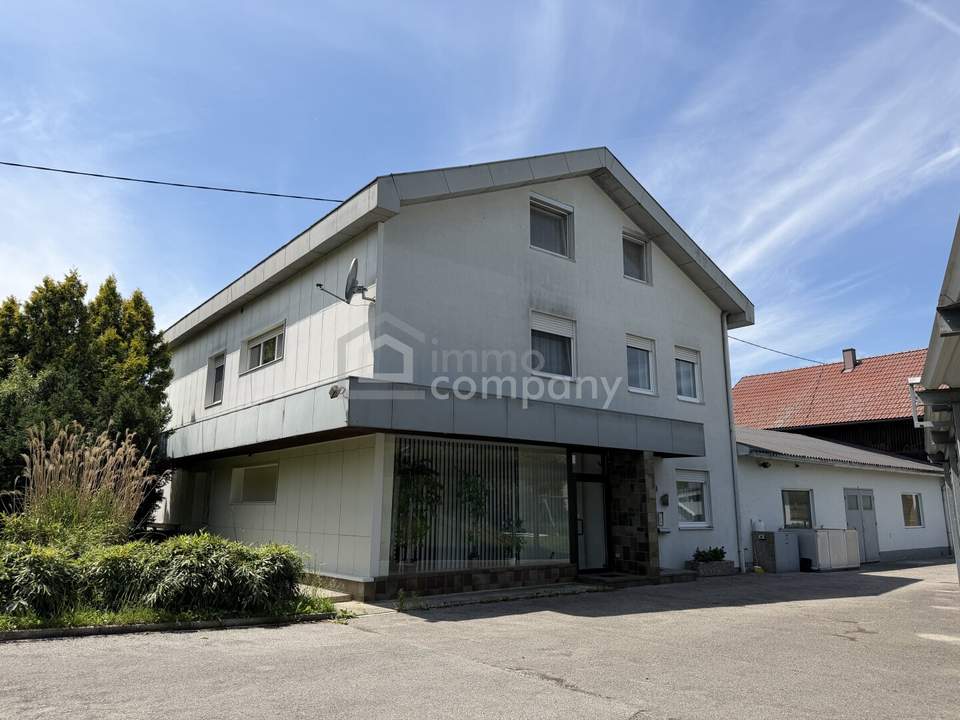 Wohnen und Arbeiten an einem Ort – Großflächiges Zweifamilienhaus in Pichl bei Wels!