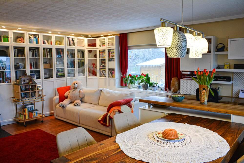 TOP Lage! Einfamilienhaus mit Doppelgarage auf großem Grundstück!