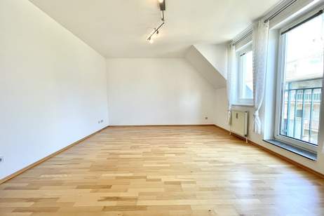 ***Großzügige 2-Zimmerwohnung im 1. Dachgeschoss mit Potenzial zur 3-Zimmerumwandlung zwischen Schloss Hetzendorf und Schönbrunn***, Wohnung-kauf, 275.000,€, 1120 Wien 12., Meidling