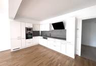 2 Zimmer mit großem Balkon