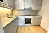 Ruhige Neubauwohnung im Architektenhaus + Blick ins Grüne // Ab Dezember!!