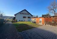 Familienfreundliches Wohnhaus mit Terrasse, schönem ebenen Garten, PV Anlage und Nebengebäude!