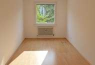 NEUBAUMIETE IN GRÜNLAGE MIT SONNENLOGGIA UND GARAGENPLATZ