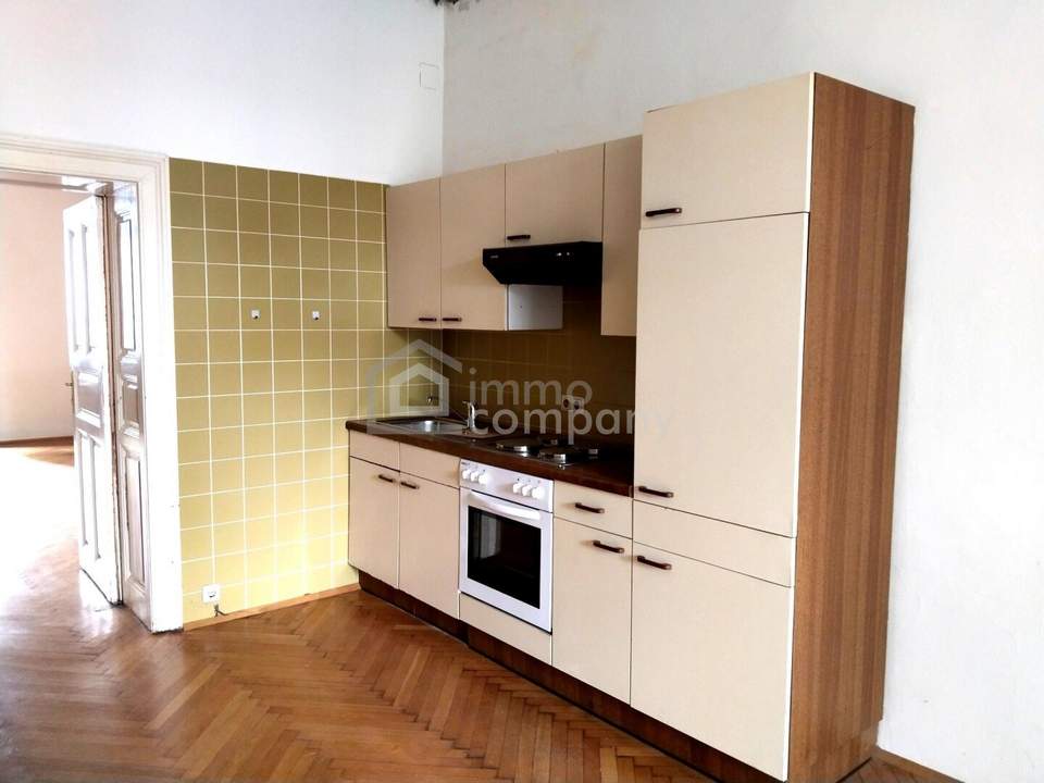 Mietpreis gesenkt!! Charmante Altbauwohnung mit Balkon und typischem Flair