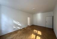 Wunderschöne 2-Zimmer Altbauwohnung mit Flair - UNBEFRISTET // Beautiful 2-Room Apt. in Century Building with flair - UNLI. RENT //
