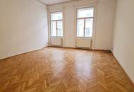 AM GRABEN-NÄHE, 95 m2 Altbau mit Balkon, 2 Zimmer, Komplettküche, Wannenbad, Parketten, 4. Liftstock, Flügeltüren, Spiegelgasse