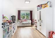 Neuwertiges Einfamilienhaus in sonniger Siedlungslage – Wohnen mit Komfort und Qualität