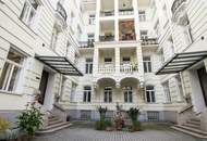 Neu sanierte Stilaltbauwohnung mit 2 Balkonen und 5 Zimmer bei Naschmarkt