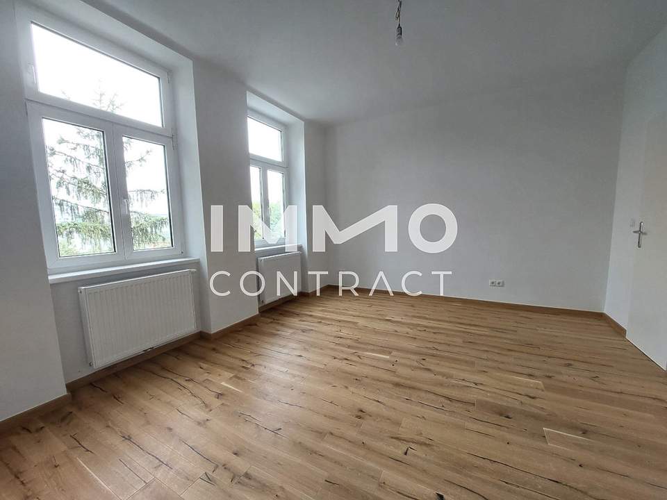 Ruhige Innenhoflage! Komplett sanierte 2 Zimmer in liebevoll saniertem Altbau!