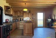 Skandinavisches Blockhaus mit Galerie, Kamin und großem Grundstück mit Fernblick