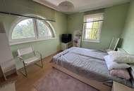 Tolles Zweifamilienhaus mit Einliegerwohnung, sonniger Terrasse, Keller, Doppelgarage und Pool!