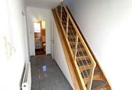 Gemütliches Einfamilienhaus mit Terrasse, Balkon, Garage und großem Grundstück!