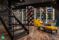 Exklusive Betriebsanlage mit Eventcharakter • Showroom • Garage• Dachterrasse mit unverbaubarem Fernblick! RAUM FÜR VISIONEN