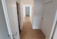 Helle 4-Zimmer-Wohnung mit Loggia!