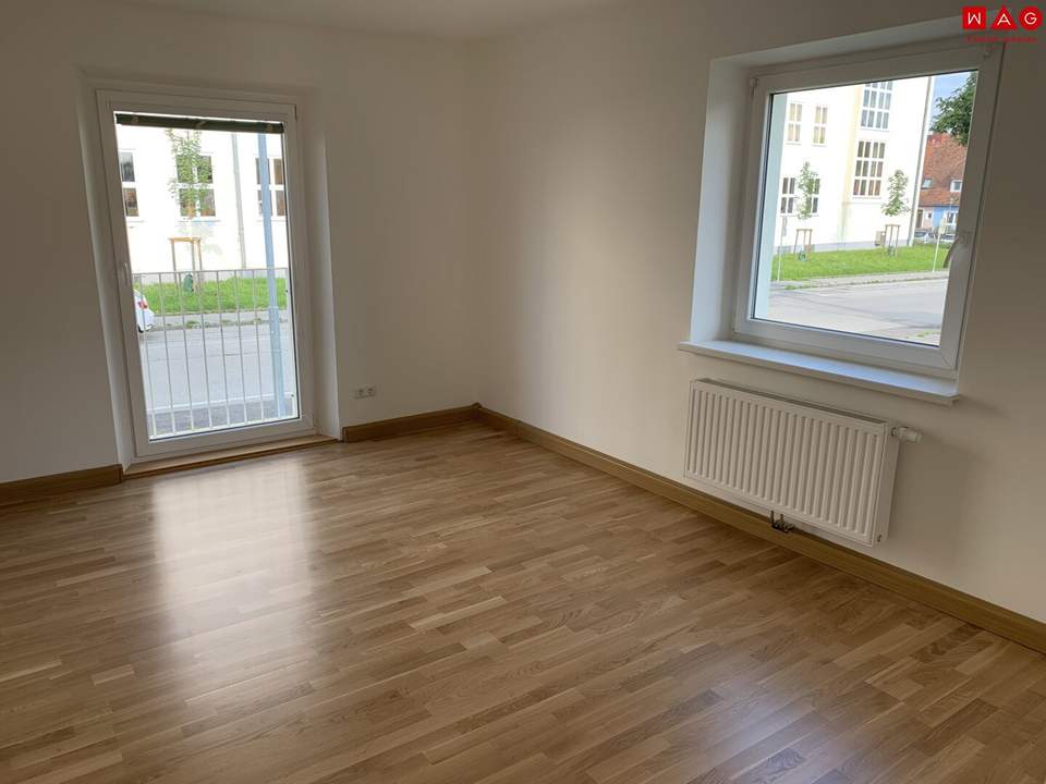 Helle Raumaufteilung und attraktive Lage: frisch sanierte 3-Zimmer-Erdgeschosswohnung mit besonderen Ausstattungsdetails und bezugsfertigem Komfort machen dieses Zuhause zu einer seltenen Gelegenheit!