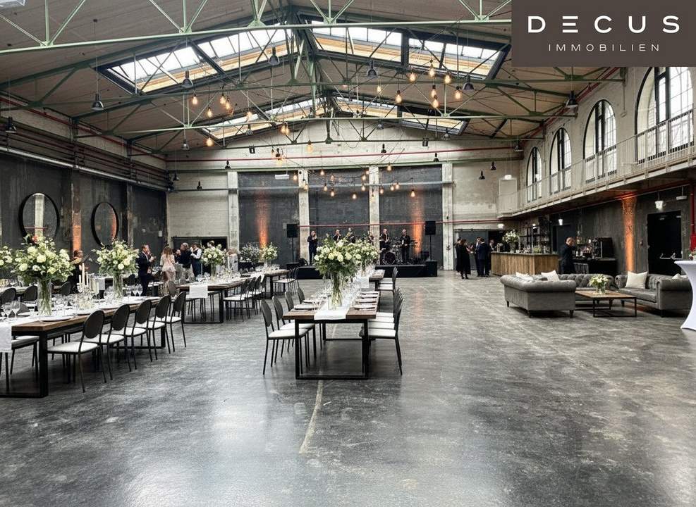 + + + VERANSTALTUNG/Backstage-Büro/Lager + + + insgesamt ca. 2.000 m² + + + FABRIK 1230 + + +