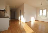 Moderne 3-Zimmer-Dachgeschosswohnung mit Terrasse in ruhiger Lage