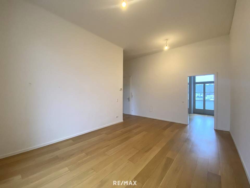 Traumwohnung mit Altbau-Flair und 11m²-Balkon