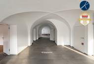 Firmensitz / Betriebsobjekt mit 320m² Büros, 400m² Hallen/Garagen &amp; 750m² Lagerplatz