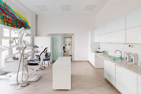 INVESTOREN aufgepasst 6,78%! Sale &amp; lease back: Praxis in schöner Lage mit langfristiger Mieterin, Gewerbeobjekt-kauf, 999.000,€, 1090 Wien 9., Alsergrund