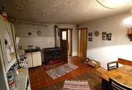 Historischer Dreiseithof in Weißenalbern mit Nebengebäuden und Entwicklungspotenzial