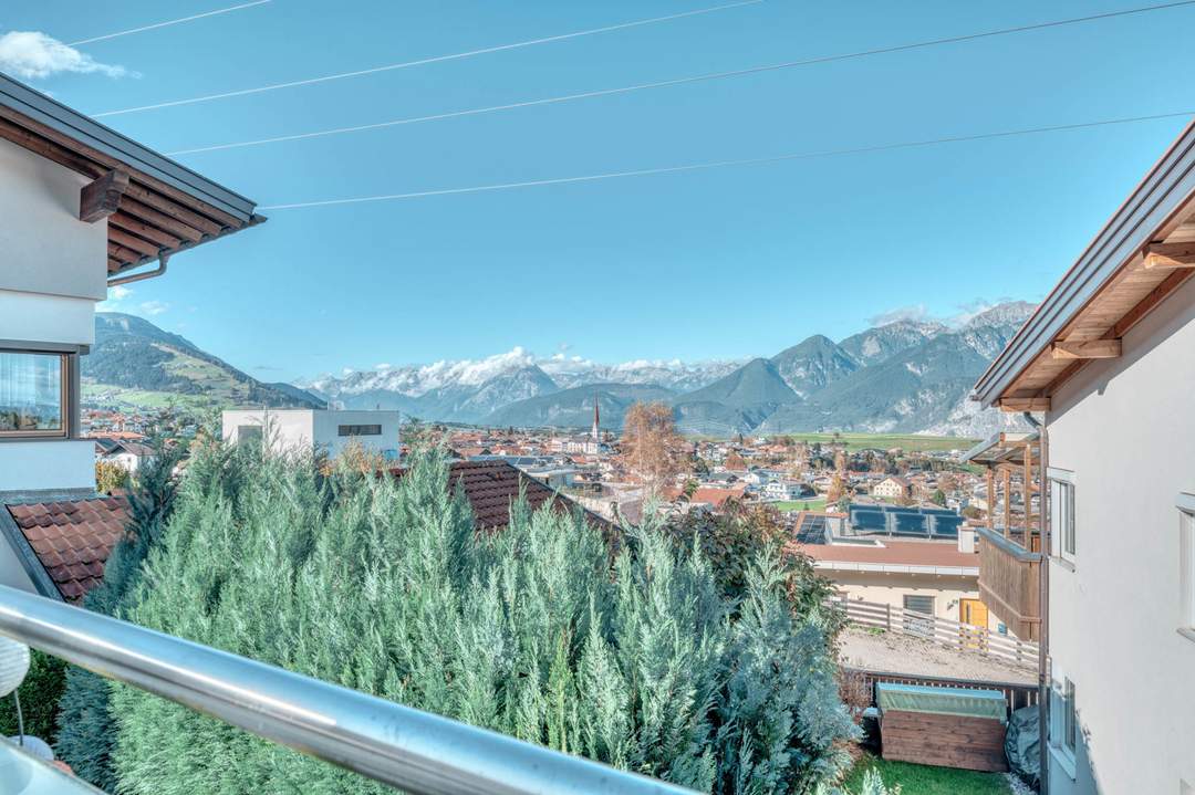Gemütliche 3-Zimmer Maisonette in Axams: Ruhe, Sonne und perfekte Anbindung