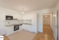 Wohnen in Hirschstetten: großzügige Familien Wohnung (4 Zimmer) mit Balkon und Grünblick - ab 1.7.(!)