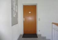 Schöne große Dachgeschoßwohnung mit Loggia!