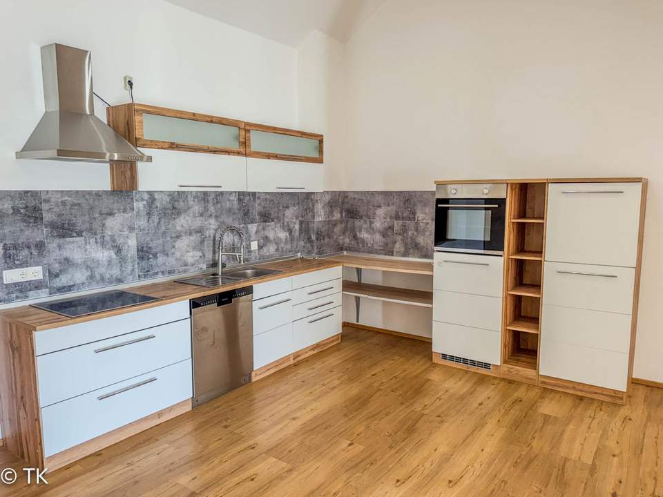 Schöne Dachgeschosswohnung in Eggerding: 109 m², 3 Zimmer, Terrasse &amp; Garage!