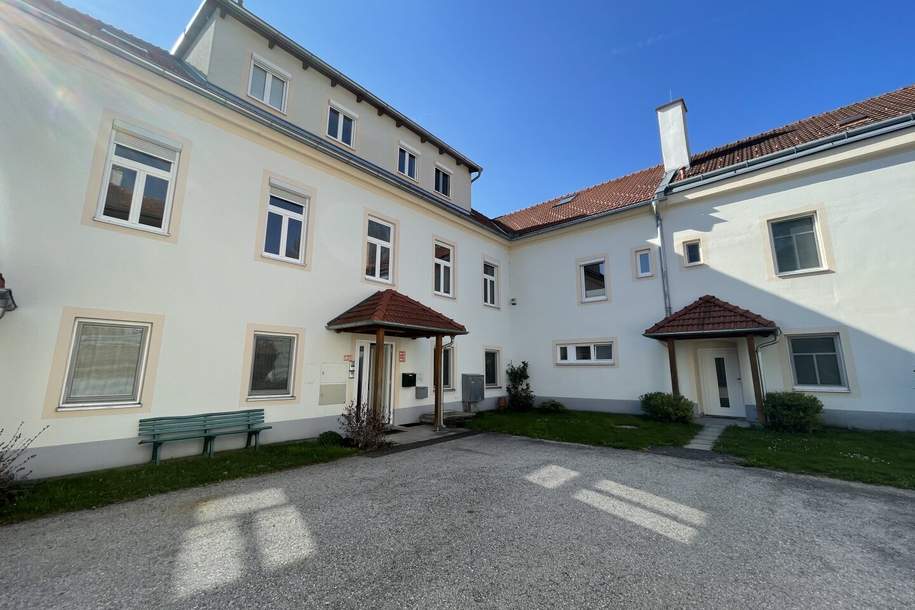 ERSTBEZUG nach RENOVIERUNG + BÜRO + SCHÖNER BLICK in den GARTEN!, Gewerbeobjekt-miete, 1.187,00,€, 2483 Baden